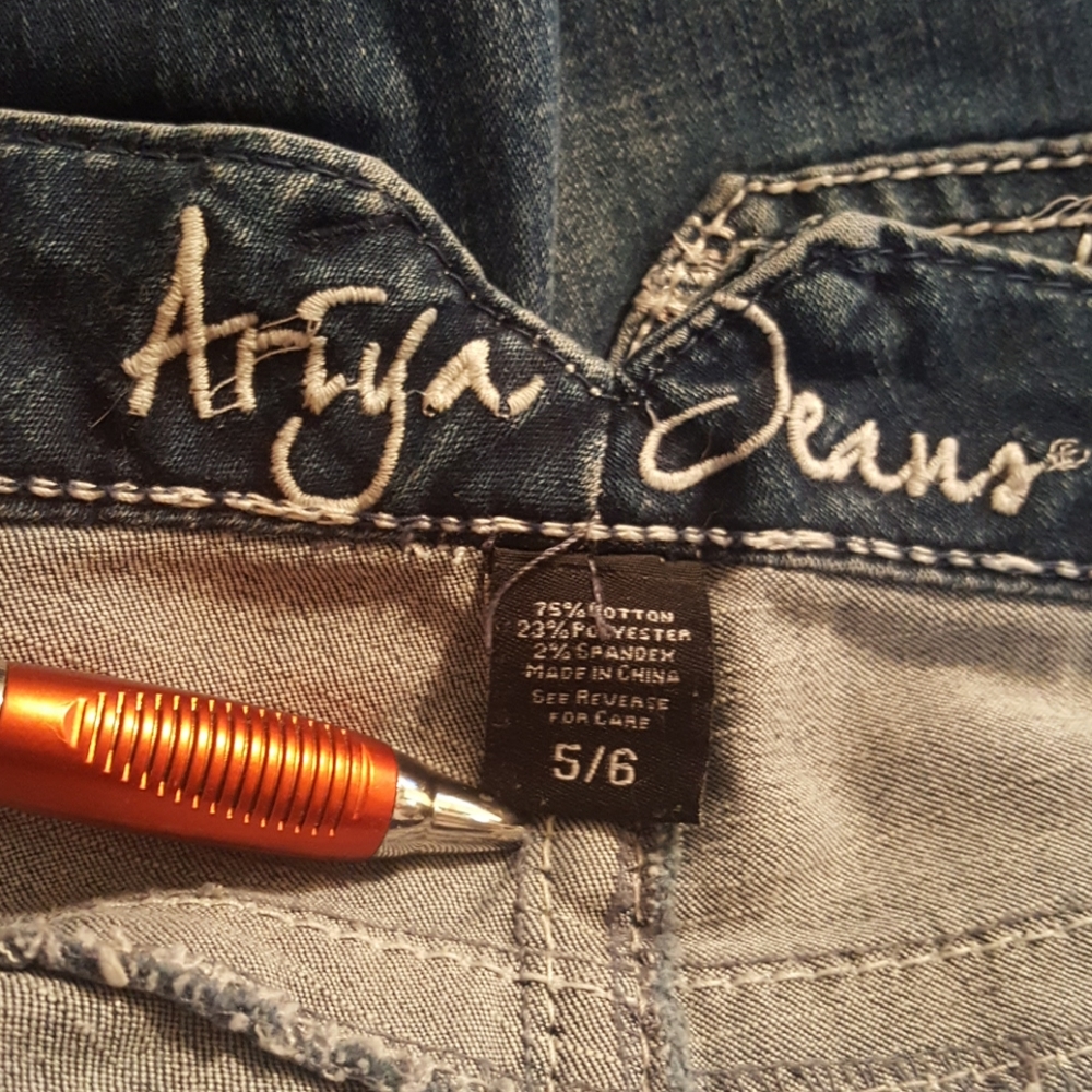 Ariya Jeans Embellished Pockets Sz 5/6 - Picture 6 of 9